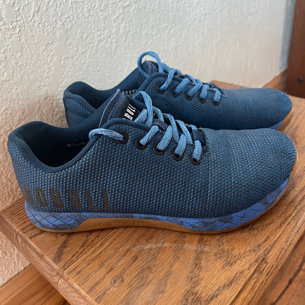 Womens NOBULL size 8